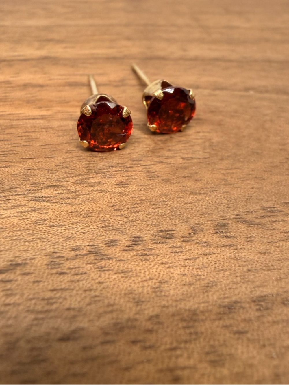 14k Gold 5mm Garnet Stud Earrings Birthstone